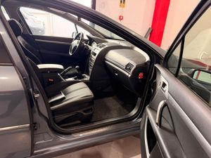 Peugeot 407 Sport 2.0 Peugeot 407 2.0 16V gasolina de 140 CV, berlina amplia - Foto 12