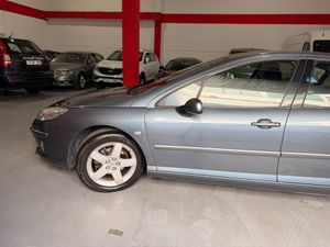 Peugeot 407 Sport 2.0 Peugeot 407 2.0 16V gasolina de 140 CV, berlina amplia - Foto 9