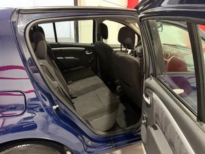 Dacia Sandero Laureate 1.2 16v 75 CV Dacia Sandero 1.2 16V gasolina, compacto, amplio y sencillo de mantener, ideal para ciudad, - Foto 13