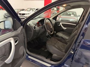 Dacia Sandero Laureate 1.2 16v 75 CV Dacia Sandero 1.2 16V gasolina, compacto, amplio y sencillo de mantener, ideal para ciudad, - Foto 9