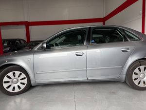 Audi A4 2.0 Audi A4 2.0 gasolina 130 CV - Foto 5