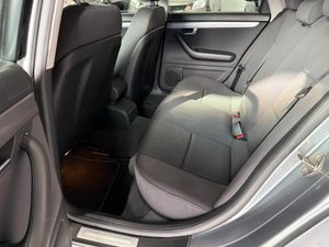 Audi A4 2.0 Audi A4 2.0 gasolina 130 CV - Foto 8