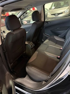 Peugeot 308 5p Premium 1.6 HDi 110 CV FAP Peugeot 308 1.6 HDi 110 FAP Premium - Foto 13