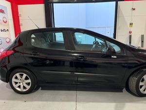 Peugeot 308 5p Premium 1.6 HDi 110 CV FAP Peugeot 308 1.6 HDi 110 FAP Premium - Foto 6