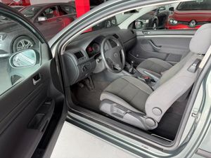 Volkswagen Golf 3p Highline 1.9 TDI 105 CV - Foto 8