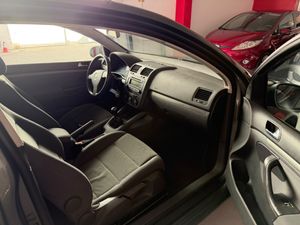Volkswagen Golf 3p Highline 1.9 TDI 105 CV - Foto 9