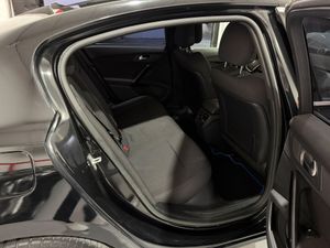 Peugeot 508 4p Active 2.0 HDi 140 Peugeot 508 Active 2.0 HDi de 140 CV - Foto 17