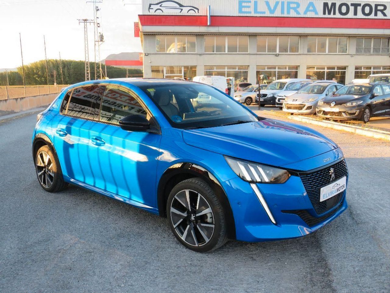 Peugeot e-208 Electrico GT Line  - Foto 1