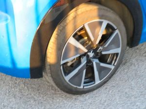 Peugeot e-208 Electrico GT Line  - Foto 31