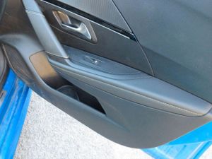 Peugeot e-208 Electrico GT Line  - Foto 32