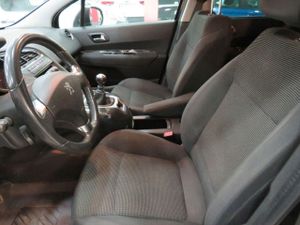 Peugeot 5008 Active 1.6 BlueHDi 120 EAT6  - Foto 26