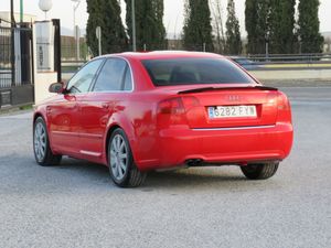 Audi A4 2.0 TDI 143CV - Foto 11