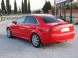 Audi A4 2.0 TDI 143CV - Foto 8