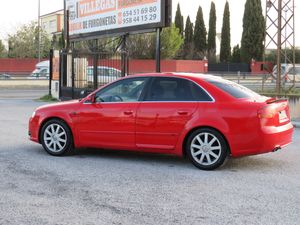 Audi A4 2.0 TDI 143CV - Foto 9