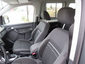 Volkswagen Caddy Beach 2.0 TDI BMT 102 CV DSG 6 vel. - Foto 14