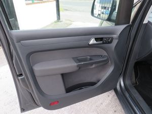 Volkswagen Caddy Beach 2.0 TDI BMT 102 CV DSG 6 vel. - Foto 17