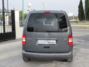 Volkswagen Caddy Beach 2.0 TDI BMT 102 CV DSG 6 vel. - Foto 9