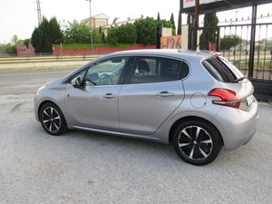 Peugeot 208 5p Tech Edition 1.6 BlueHDi 100 S&S - Foto 8