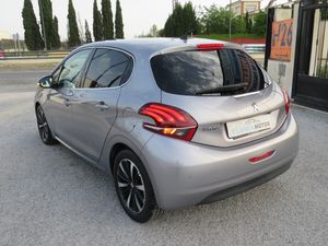Peugeot 208 5p Tech Edition 1.6 BlueHDi 100 S&S - Foto 10