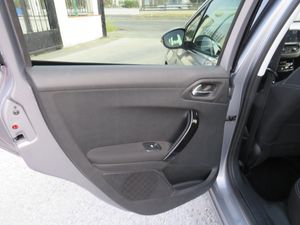 Peugeot 208 5p Tech Edition 1.6 BlueHDi 100 S&S - Foto 19