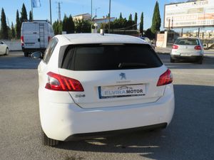 Peugeot 308 5p Allure 1.5 BlueHDi 130 S&S - Foto 7