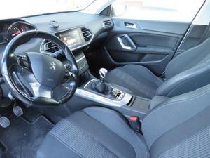 Peugeot 308 5p Allure 1.5 BlueHDi 130 S&S - Foto 27