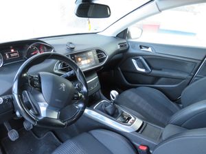 Peugeot 308 5p Allure 1.5 BlueHDi 130 S&S - Foto 29