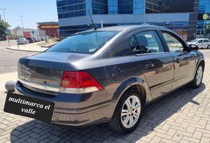 Opel Astra Sedán 1.7CDTi Edition110 - Foto 4