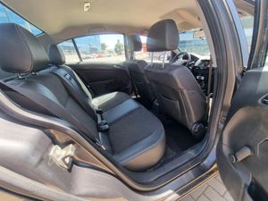 Opel Astra Sedán 1.7CDTi Edition110 - Foto 8