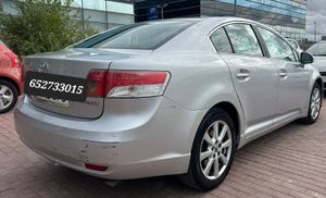 Toyota Avensis 2.2D-4D Active - Foto 4