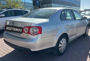 Volkswagen Jetta 1.6 Trendline - Foto 4