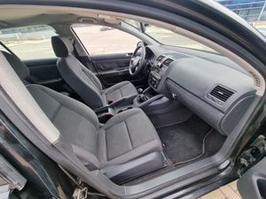 Volkswagen Golf 1.6 FSI Sportline - Foto 6