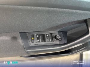 Volkswagen T-Roc   1.5 TSI 110kW (150CV) DSG Sport - Foto 12