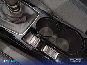 Peugeot 208   Puretech 100 Allure - Foto 19