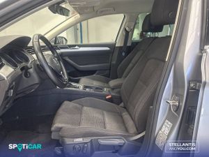 Volkswagen Passat   2.0 TDI 110kW (150CV) DSG Advance - Foto 9