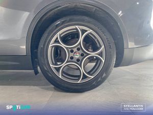 Alfa Romeo Stelvio  2.2 Diésel 140kW (190CV)  Q4 Sprint - Foto 11