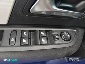 Citroën C4  Hybrid 136 e-DCS6 Plus - Foto 12