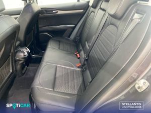 Alfa Romeo Stelvio  2.2 Diésel 140kW (190CV)  Q4 Sprint - Foto 10