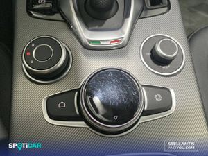 Alfa Romeo Stelvio  2.2 Diésel 140kW (190CV)  Q4 Sprint - Foto 15
