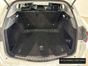 Alfa Romeo Stelvio  2.2 Diésel 140kW (190CV)  Q4 Sprint - Foto 6