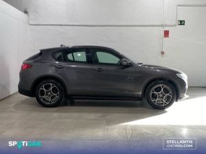 Alfa Romeo Stelvio  2.2 Diésel 140kW (190CV)  Q4 Sprint - Foto 4