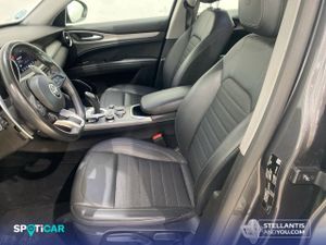 Alfa Romeo Stelvio  2.2 Diésel 140kW (190CV)  Q4 Sprint - Foto 9