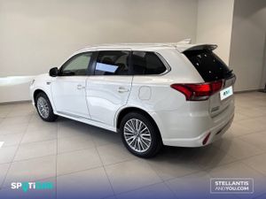 Mitsubishi Outlander  2.4 PHEV  Auto 4WD Kaiteki+ - Foto 7