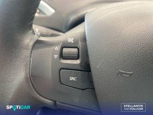 Peugeot 2008   PureTech 110 S&S 6 Vel. MAN Signature - Foto 21