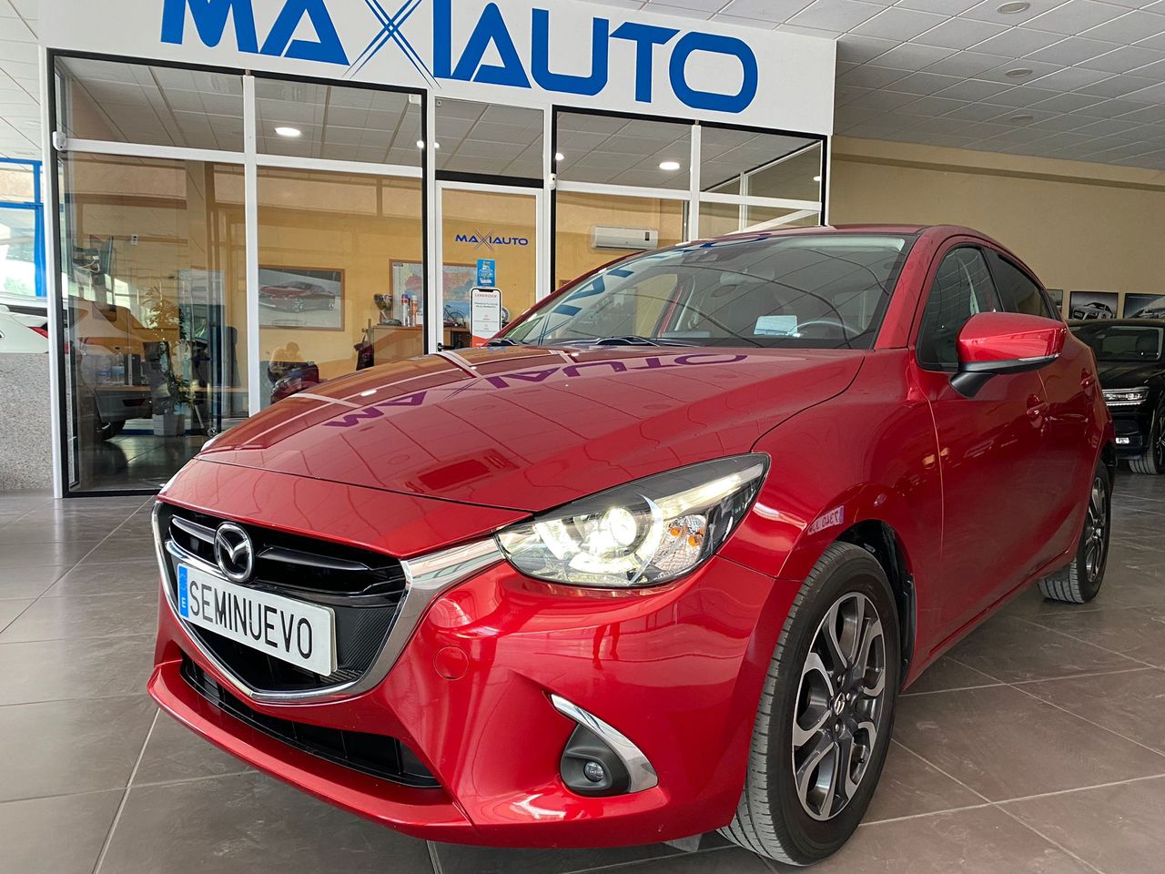 Mazda 2 MAZDA2 LUXURY 1.5 SKYACTIVE-G 115 CV   - Foto 1