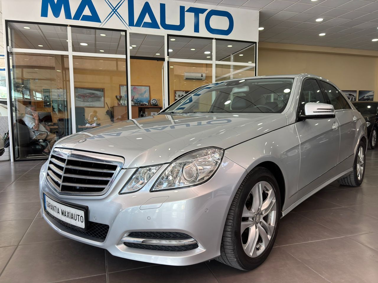 Mercedes Clase E 350 CDI 265 CV AVANTGARDE   - Foto 1