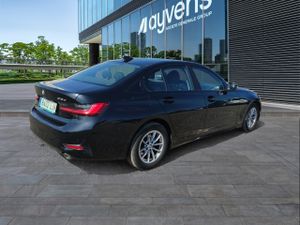 Bmw Series 3 318d - Foto 4