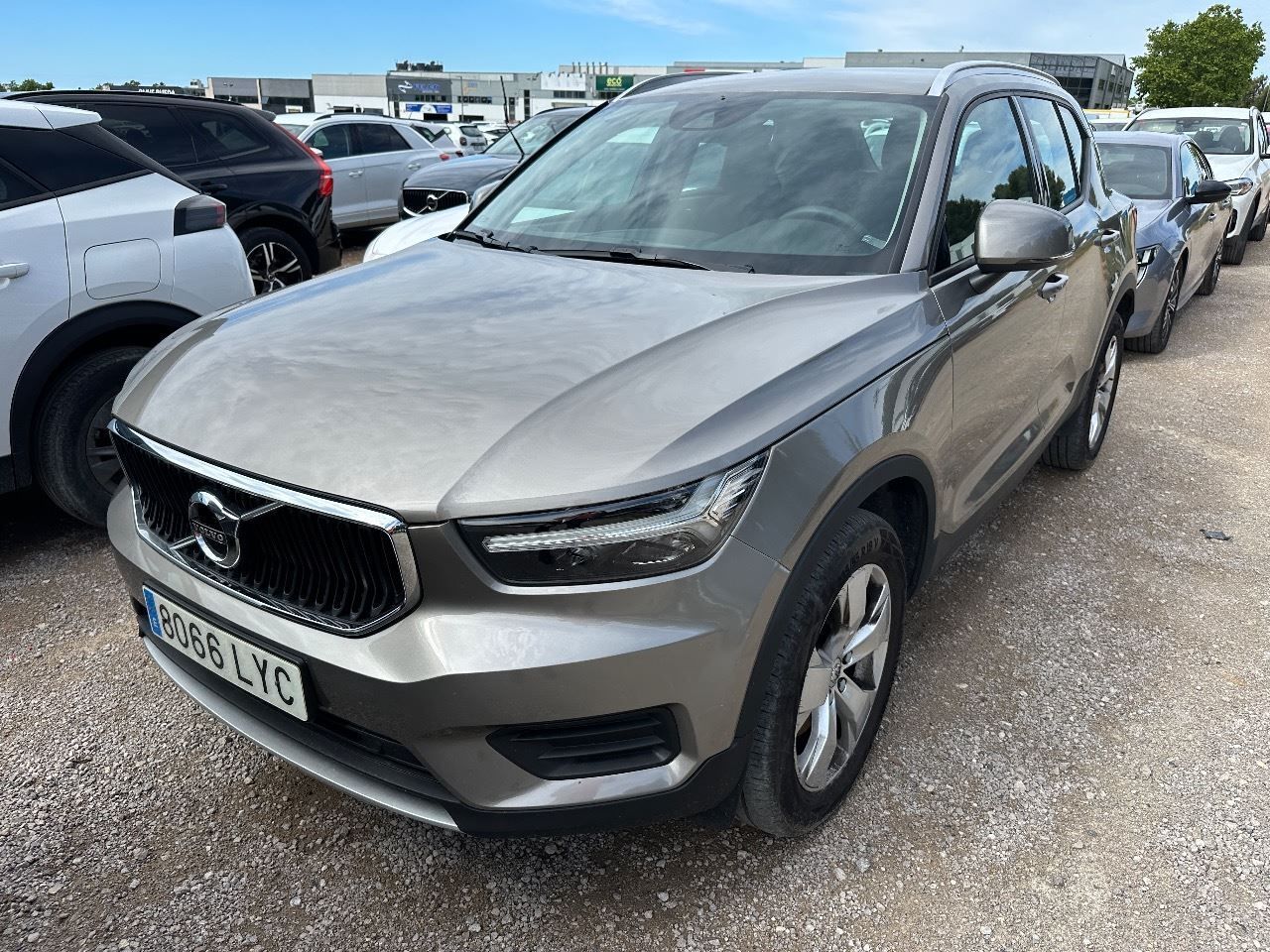 Volvo Xc40 2.0 B3 G Momentum Pro Auto - Foto 1