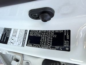 Toyota C-hr 1.8 125h Advance - Foto 8