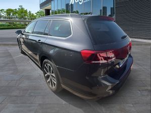 Volkswagen Passat Variant Executive 2.0 Tdi 110kw (150cv) - Foto 6